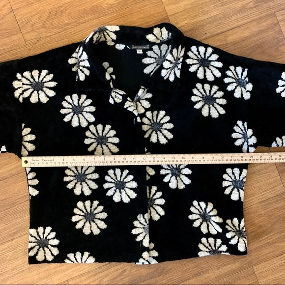 SUPPLY & DEMAND Soft, Plush, Cozy Jacket. Long sleeve. Black Floral Size L - Picture 5 of 12